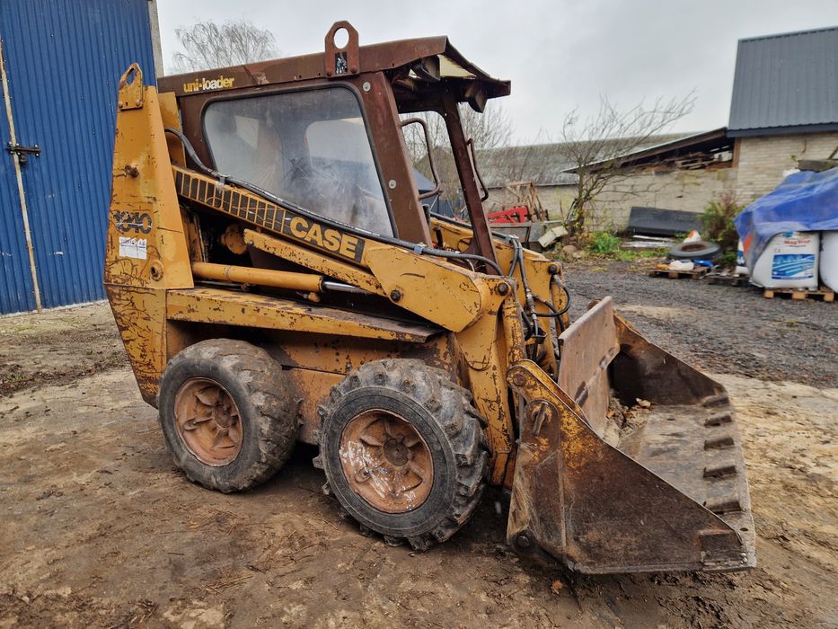 Miniladowarka Ladowarka CASE 1840 BOBCAT GEHL Łyzka szczekowa krokodyl