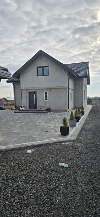Sprzedam    siedlisko  dom   na wsi     warsztat  pod  działalność
