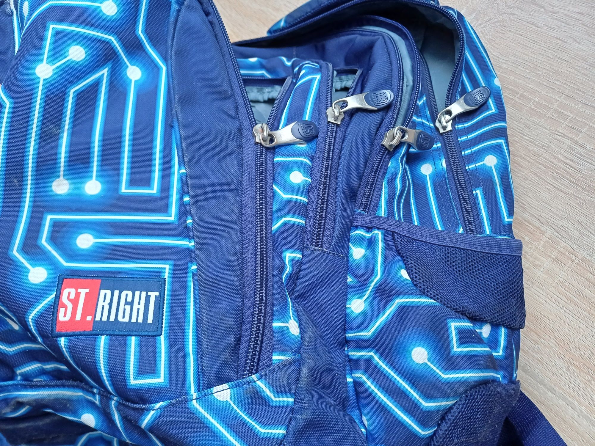 Plecak szkolny pojemny z organizerem St Right niebieski