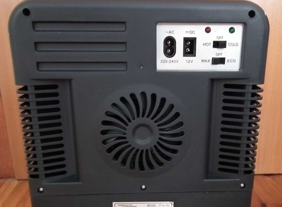 nowa lodówka przenośna turystyczna 12/230V samochodowa