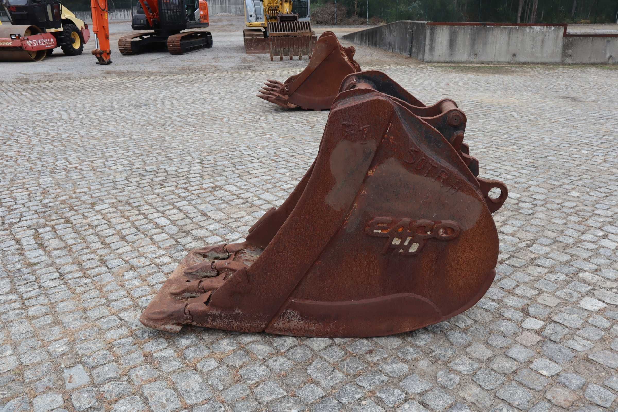 Balde Escavadora Giratória 760 / 15-24 t Morin M6