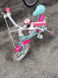 Bicicleta de criança como nova.
