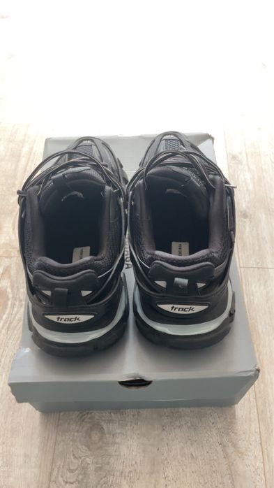 Balenciaga track