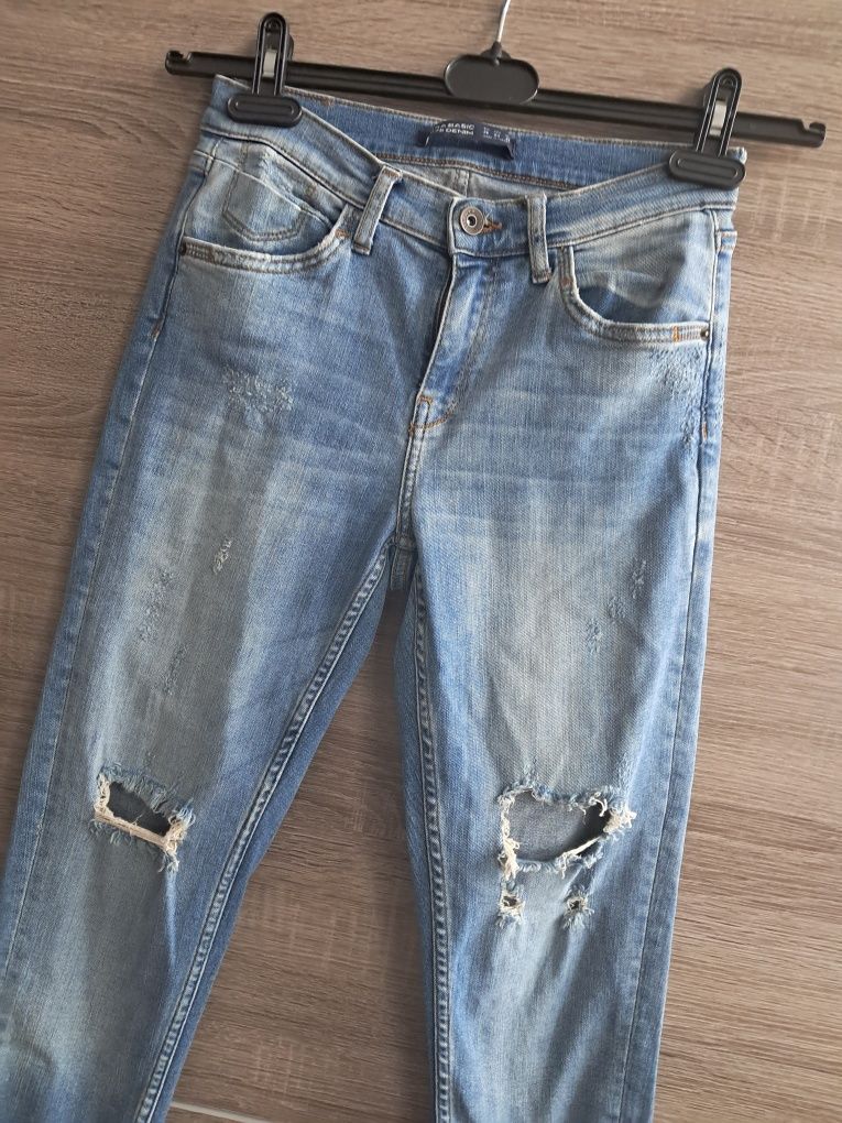 Spodnie skinny z dziurami Zara Basic S