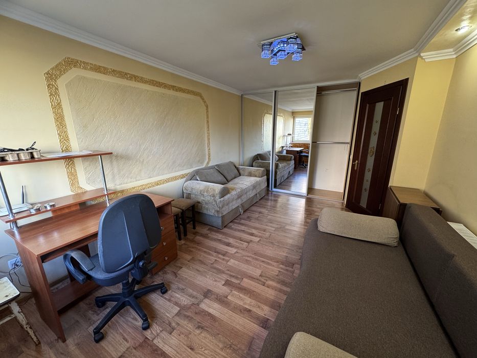 1-кімн. квартира, вул. Скальда (Комарова)