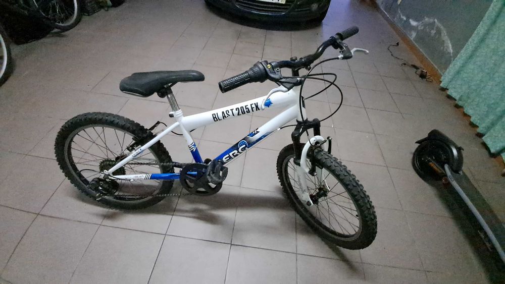 Bicicleta Berg Blast 205 FX