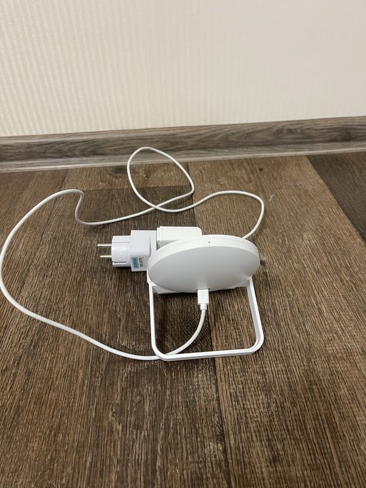 Продам безпроводную зарядку belkin