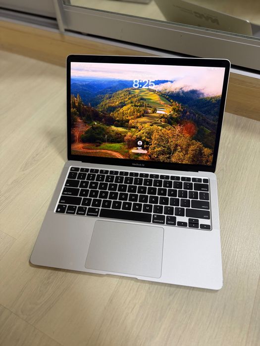 MacBook Air m1 8 128 хороший стан