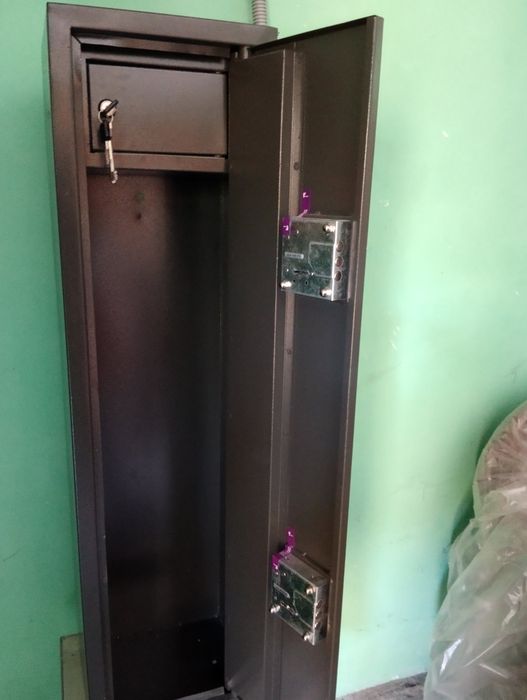 Продам сейф Ферокон