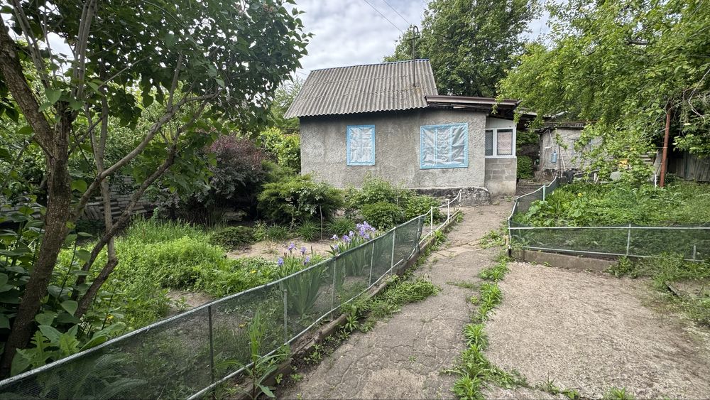 Продаж будинку в районі Гагаріна в Дніпрі.