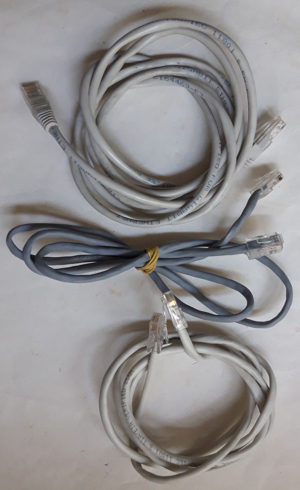 Недорого кабель для компьютера.