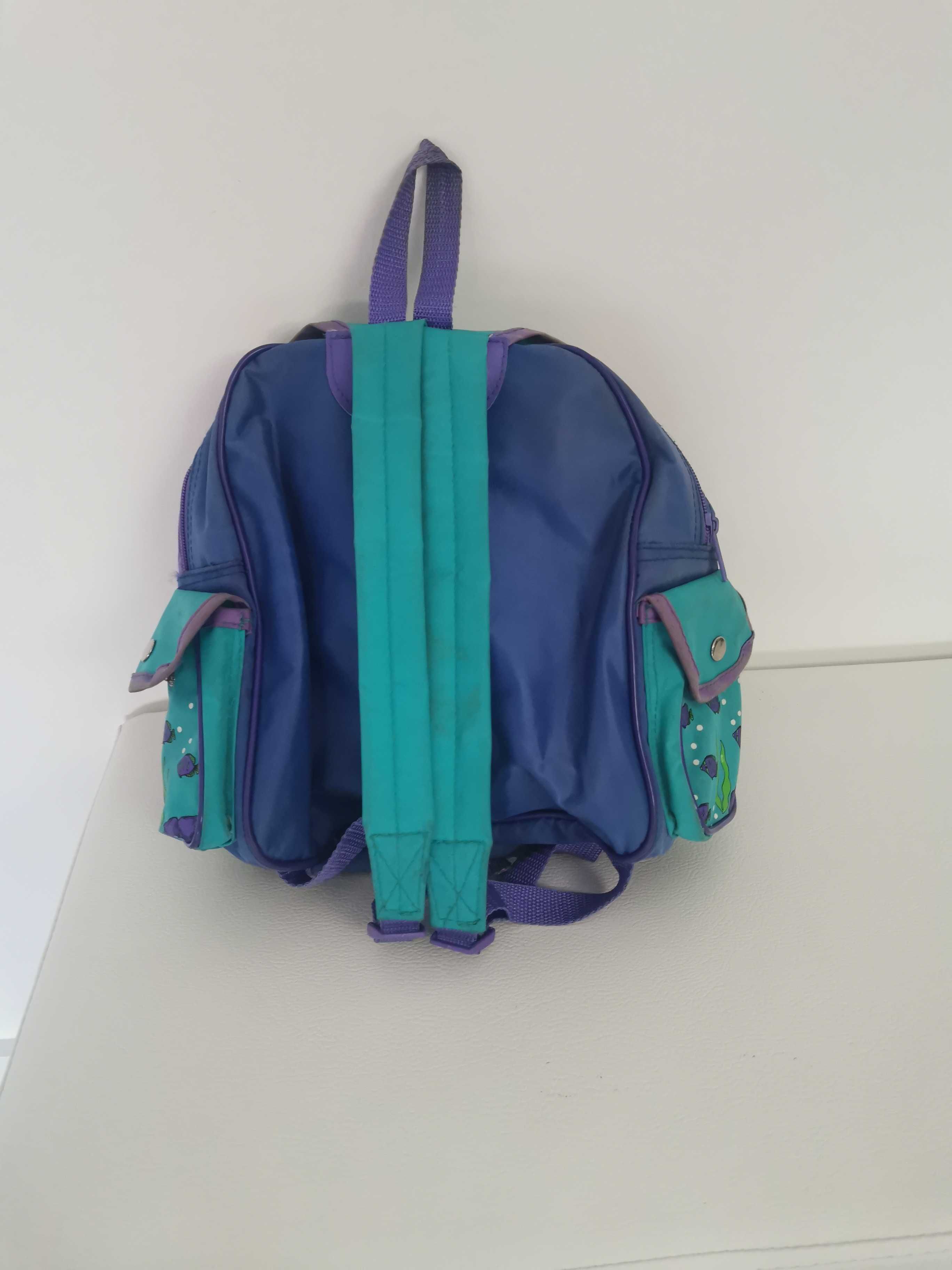 Vendo mochilas de criança