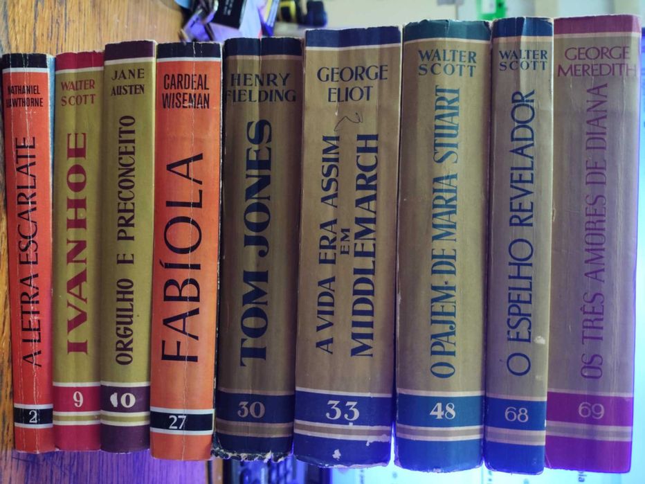 Varios Livros de coleçoes das Edições Romano Torres