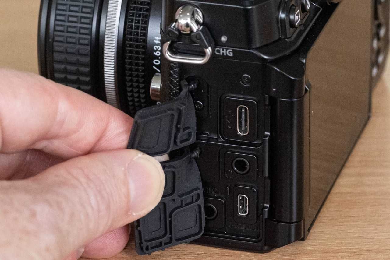 NIKON Zf com objetiva 40 mm f/2 SE - Kit NOVO