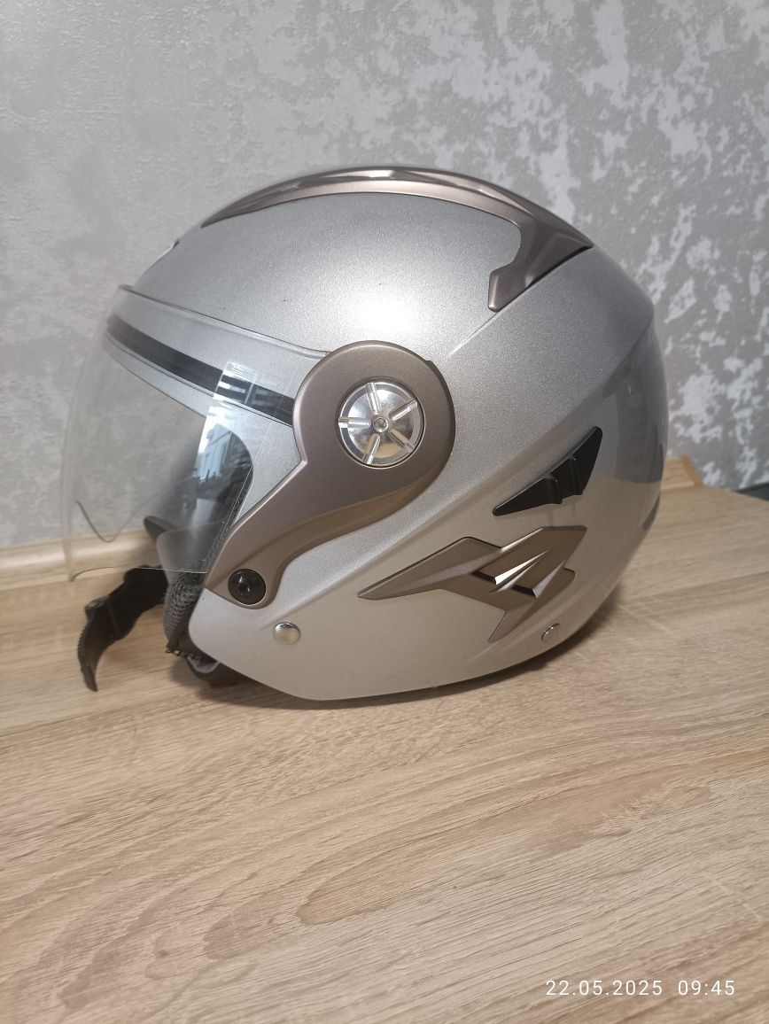 Шолом, мотошолом, шлем, мотошлем Мотошолом Box Helmets L600