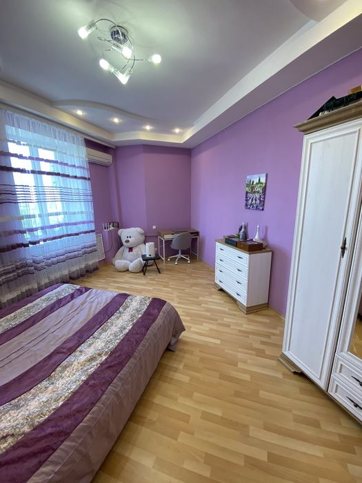 Продам 2-х комнатная сталинка Холодная гора