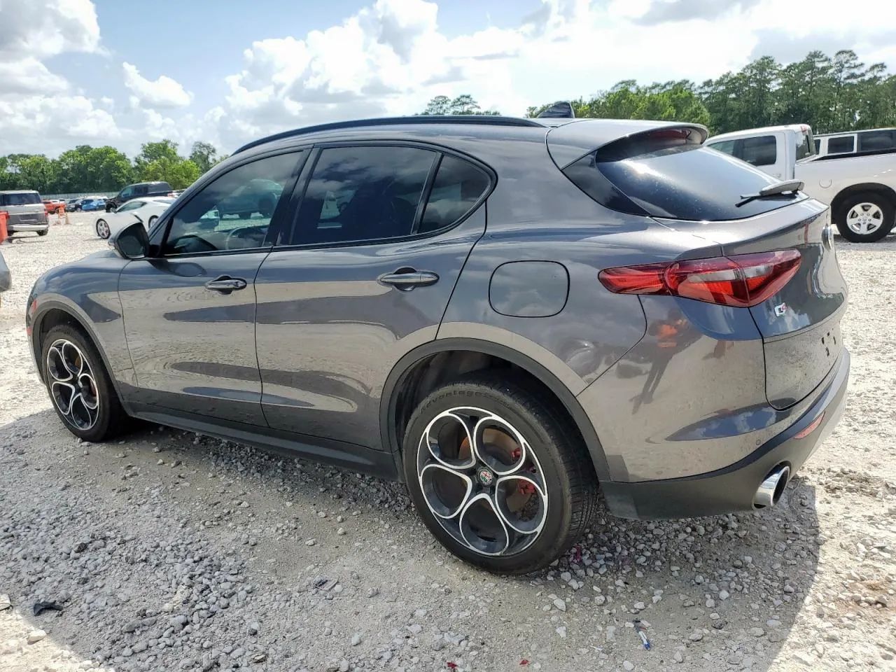 Alfa Romeo Stelvio 2.0 280 KM, 4x4, wersja Veloce, ACC, panorama, drobne uszkodzenia!