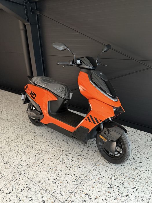 ZEEHO AE4 CFMoto motorower skuter elektryczny elektryk od 14 lat