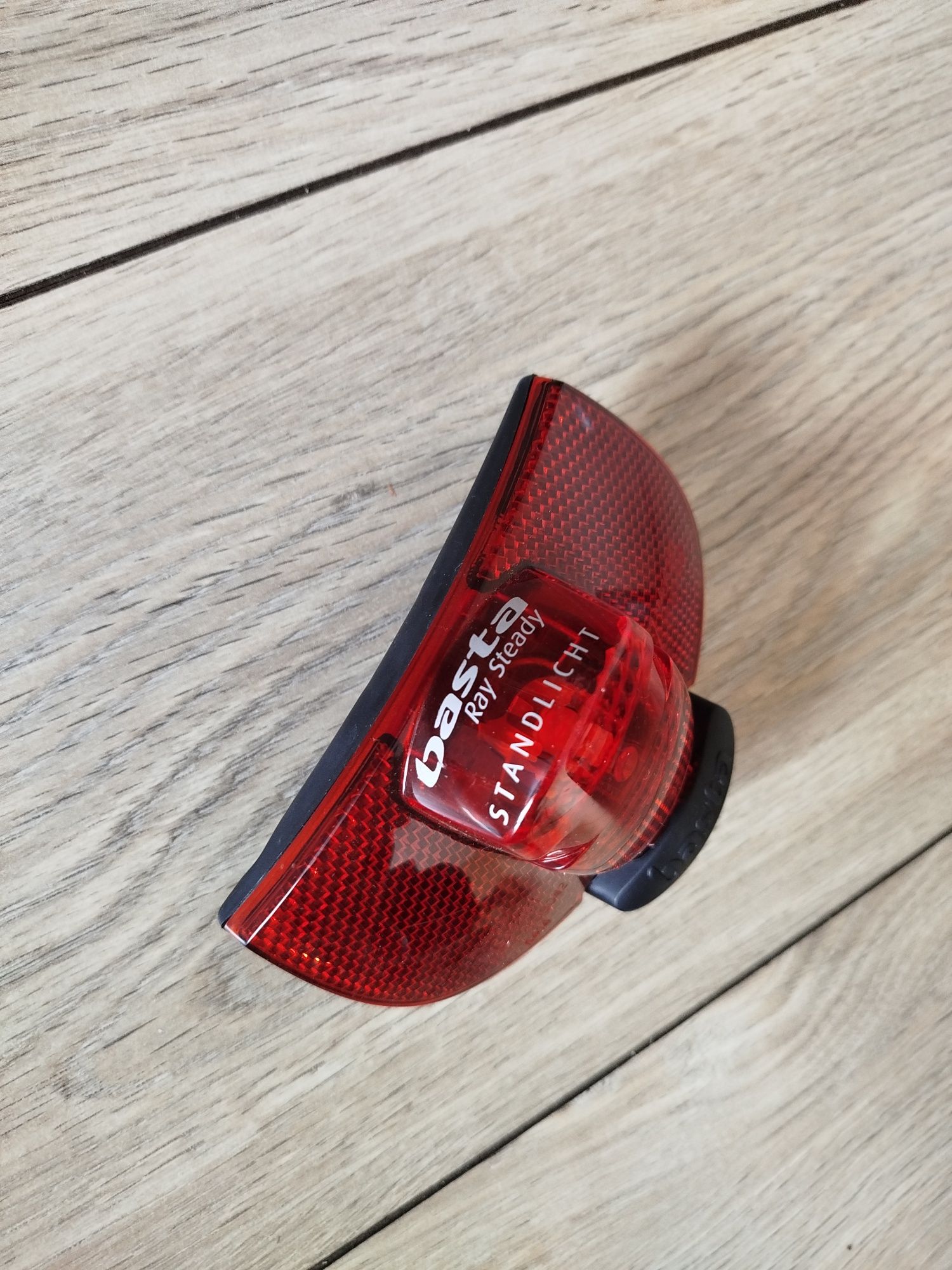 Lampa tylna Nowa.