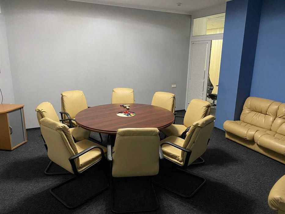 Кирилловская Аренда целый этаж 15 офисов в офис центр офіс Кирилівська