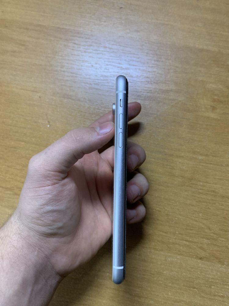 iPhone Xr в ідеальному стані