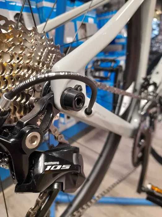 Oś RAT Axle R.A.T. Focus IZALCO MAX zestaw naprawczy TYLNE KOŁO