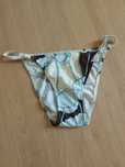 Cueca biquini flores azuis