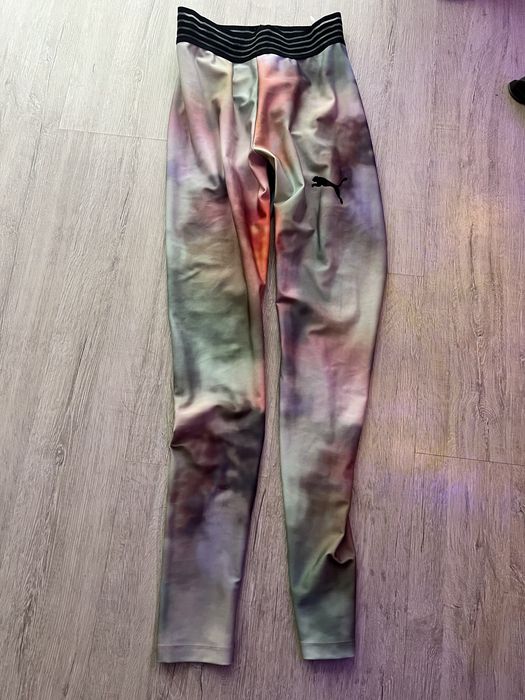 Продам одяг для фитнесу(топ, лосини, комбез)