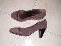 Sapatos senhora de camurça roxos nº 35 (sapataria tonili)