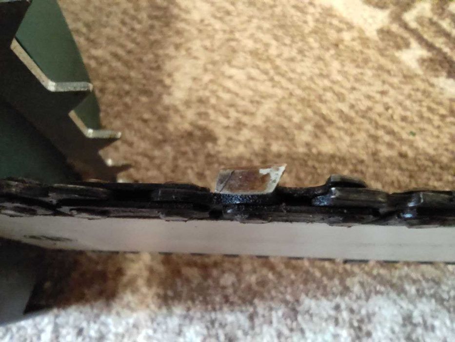 Електропила Makita UC4041A