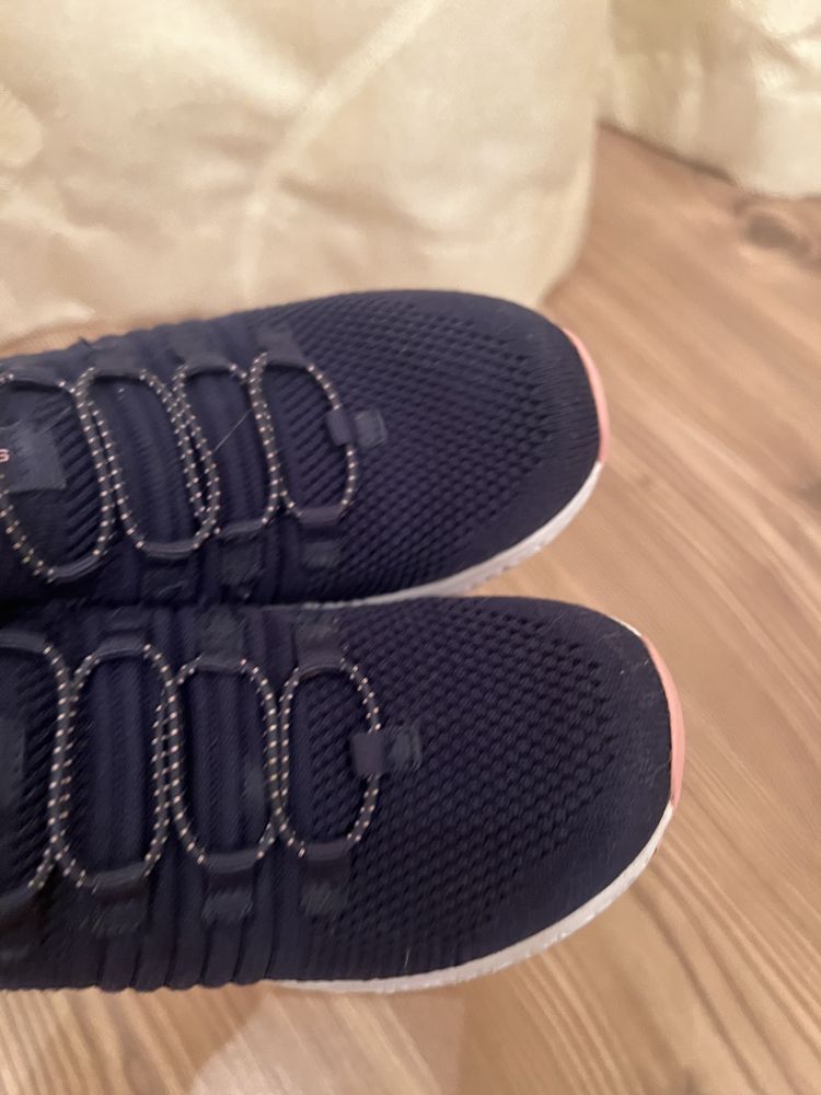 Кросівки Skechers 30 розмір, 19 см