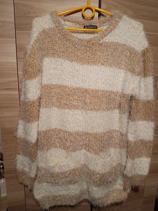 Sweterek tunika włochata