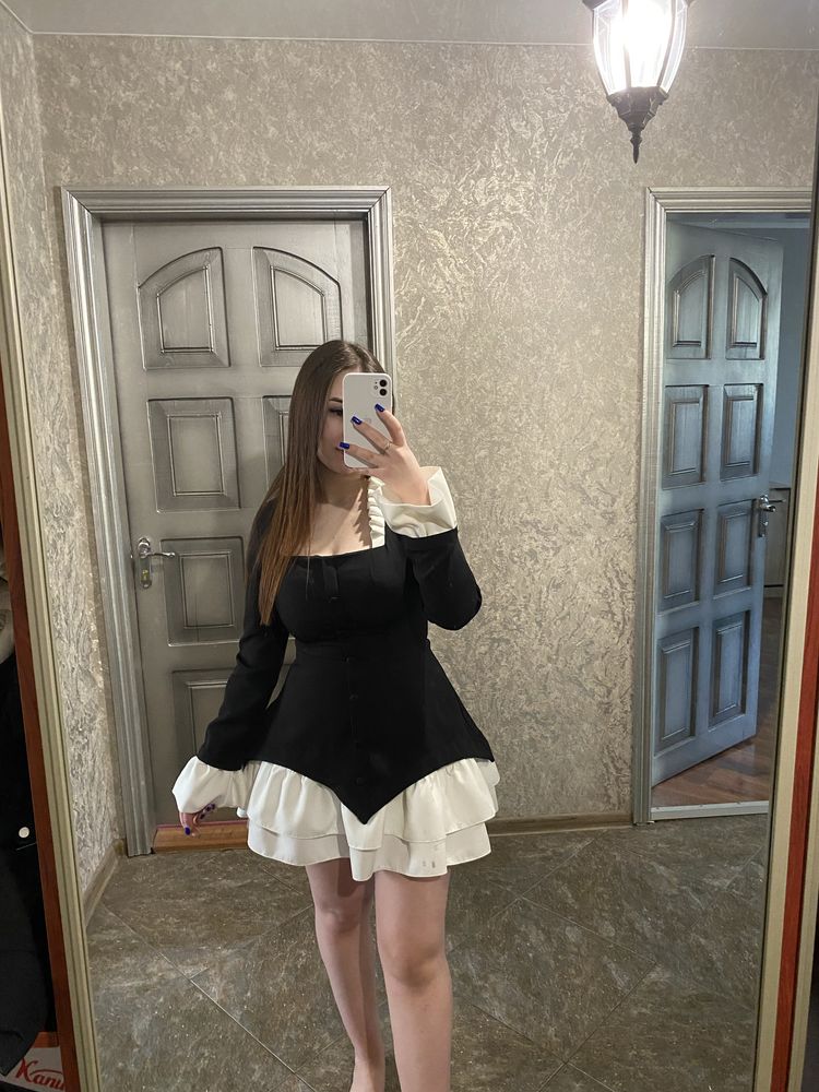 Продам сукню з рюшами
