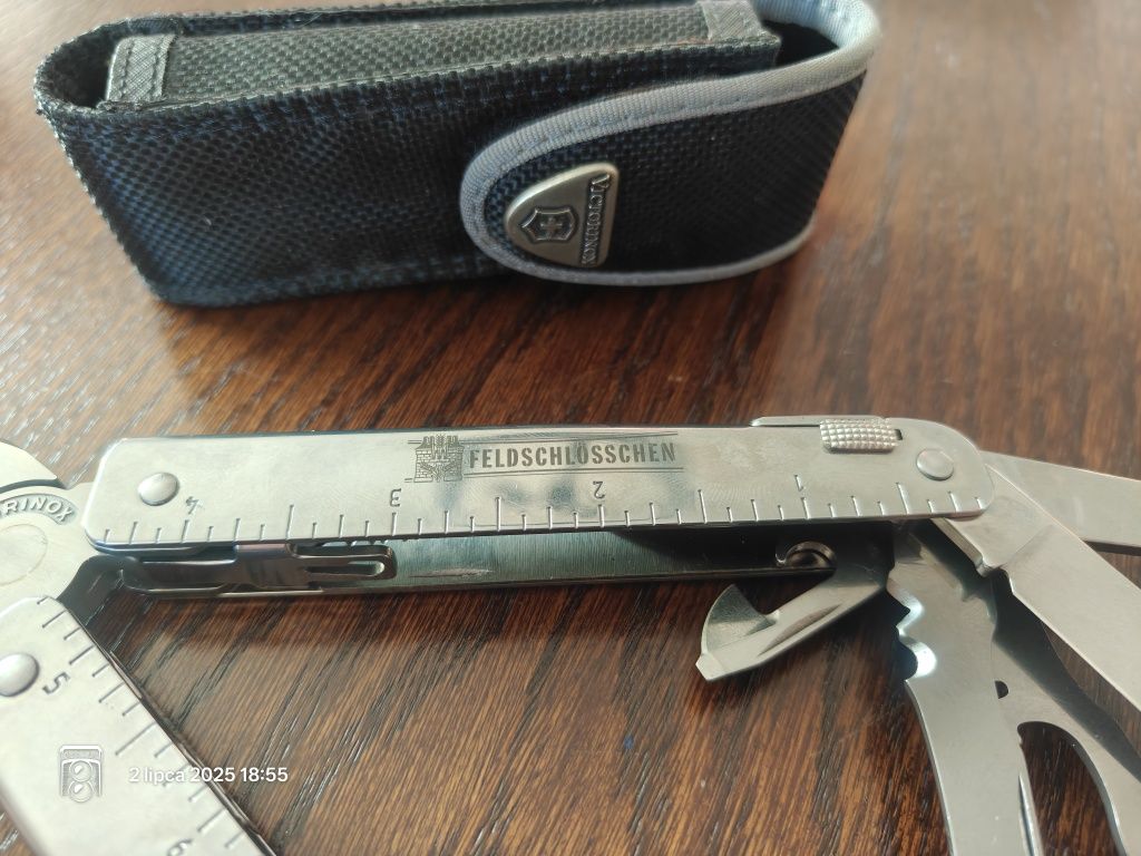 Multitool scyzoryk Victorinox Swisstool