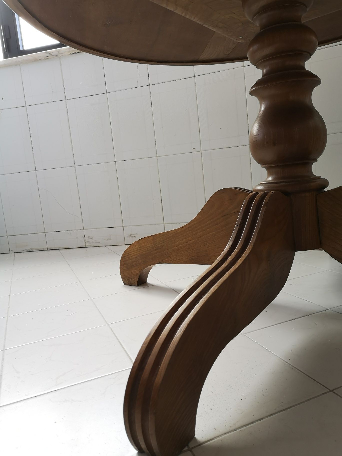 Mesa jogo redonda madeira carvalho + 4 cadeiras carvalho