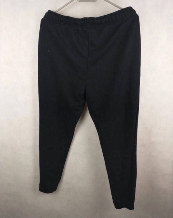 Spodnie dresowe Nike czarne L uzywane