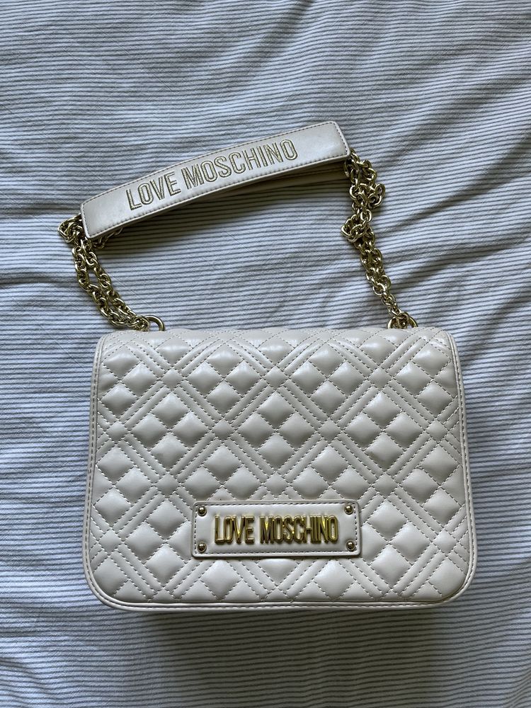 Torebka pikowana shoulder bag Love Moschino