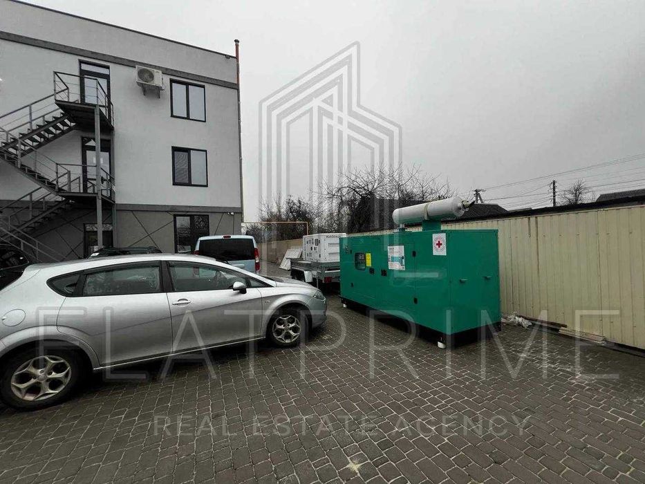 Без% Фасад торгове комерційне приміщення будівля з орендарем