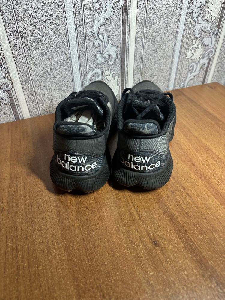 Оригінал ! Кросівки New Balance FuelCell, розмір 44 (28 см )