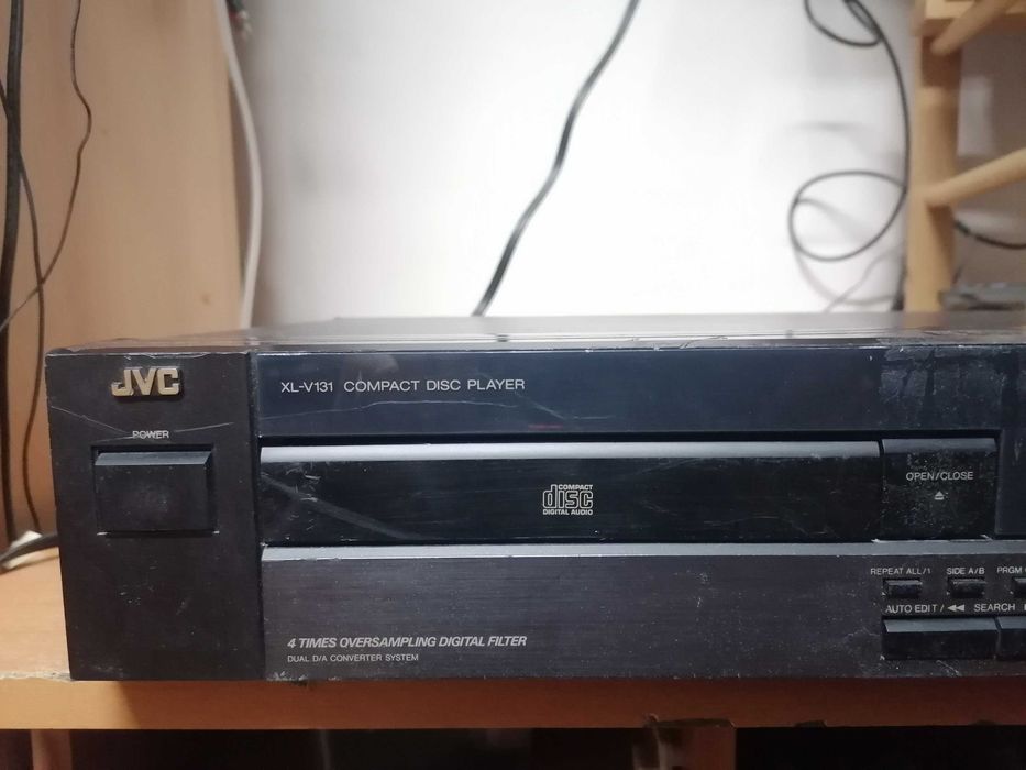 Odtwarzacz CD JVC XL-V131