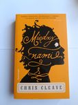 Między nami - Chris Cleave