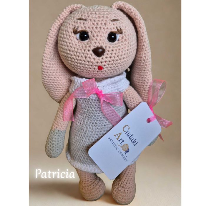 Rękodzieło - Królik - Maskotka szydełkowa -Boże Narodzenie