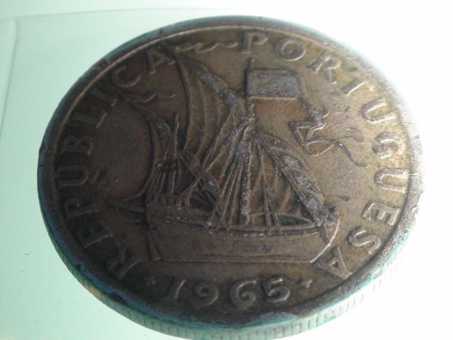 moeda 2 escudos e 50 centavos