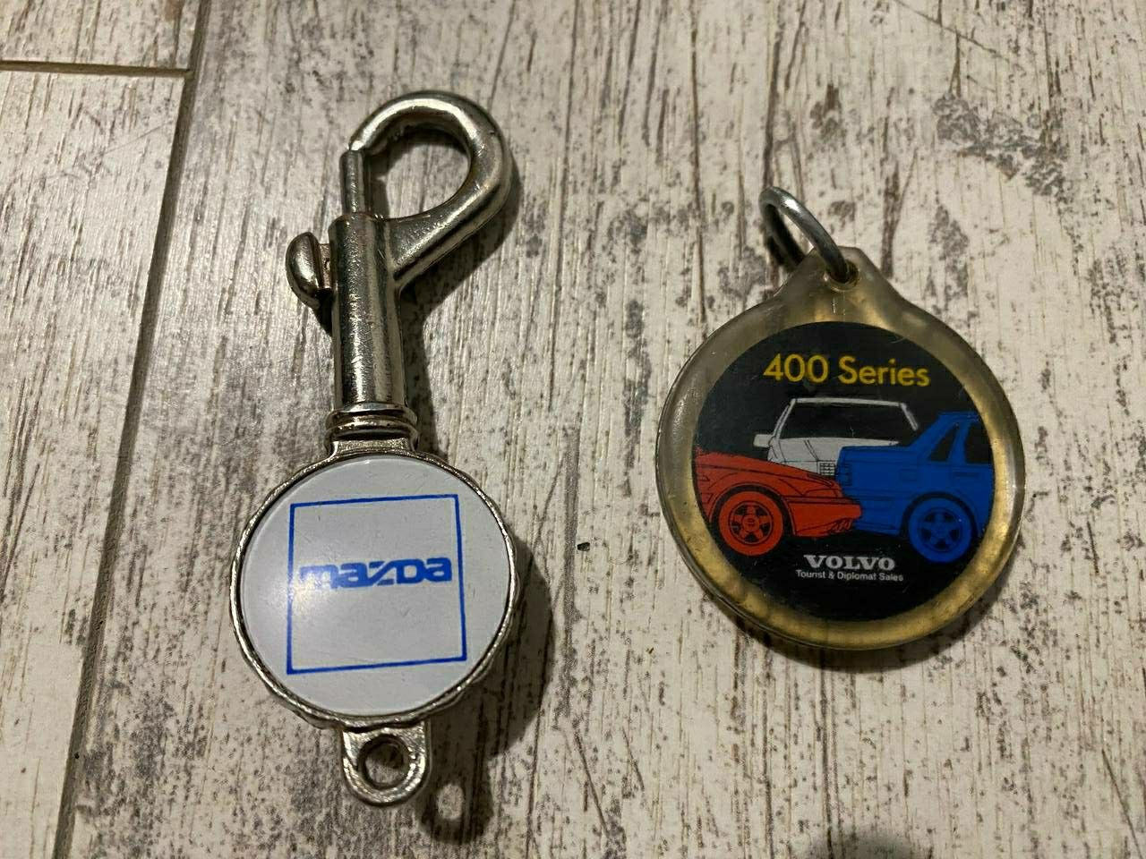 Брелоки mazda, volvo 400 series