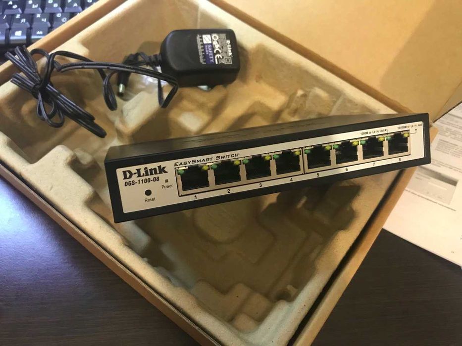 Комутатор DGS-1100-08 D-Link