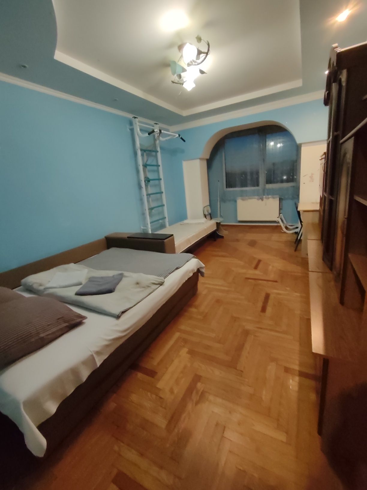 Оренда подобово 3 х кімн квартири з кондиціонером в Ужгороді!