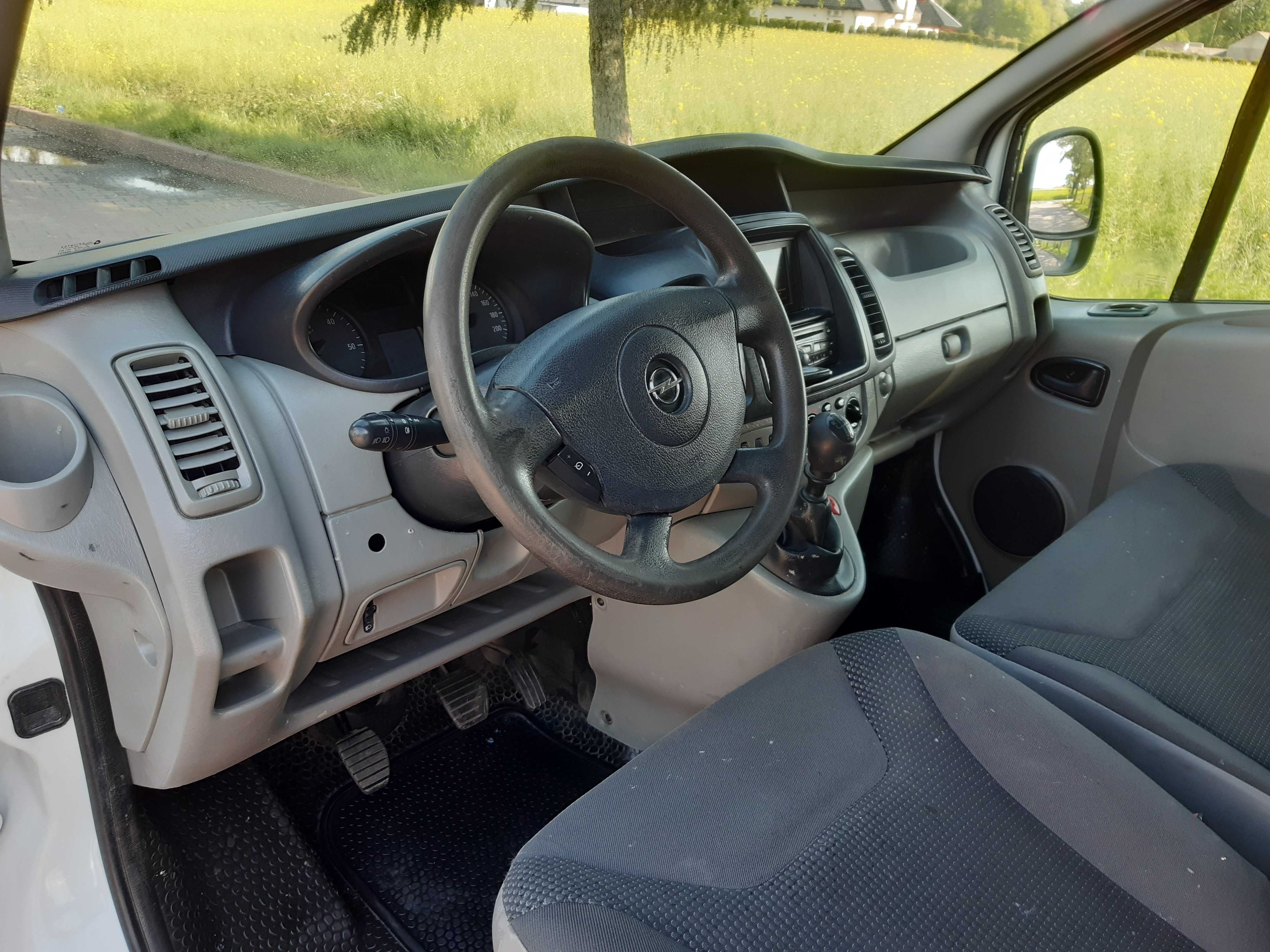 Opel Vivaro 2,0 CDTI 2012 Klima zadbany potw. przebieg cały oryginał