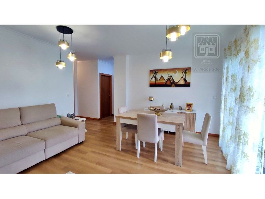 Venda De Apartamento T2 Com Varanda E Vista Mar - Quintas Do Mar, R...