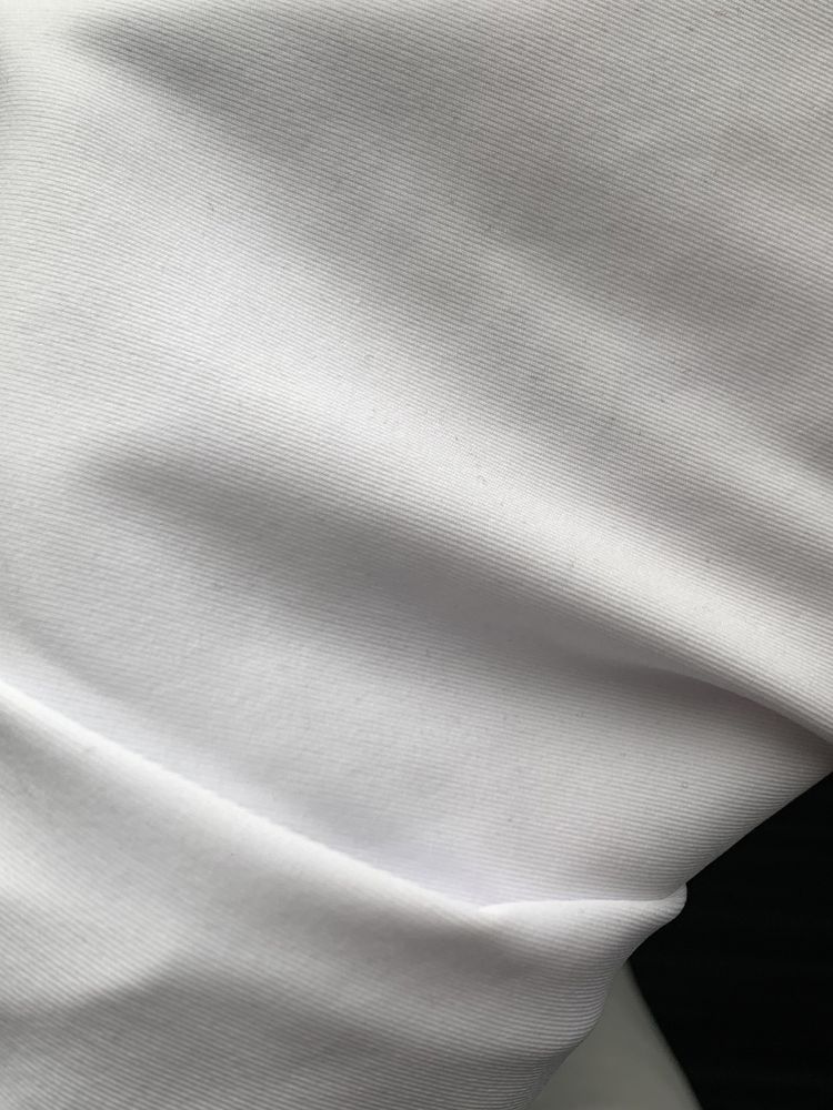 лосины бифлекс белые и спортивная футболка