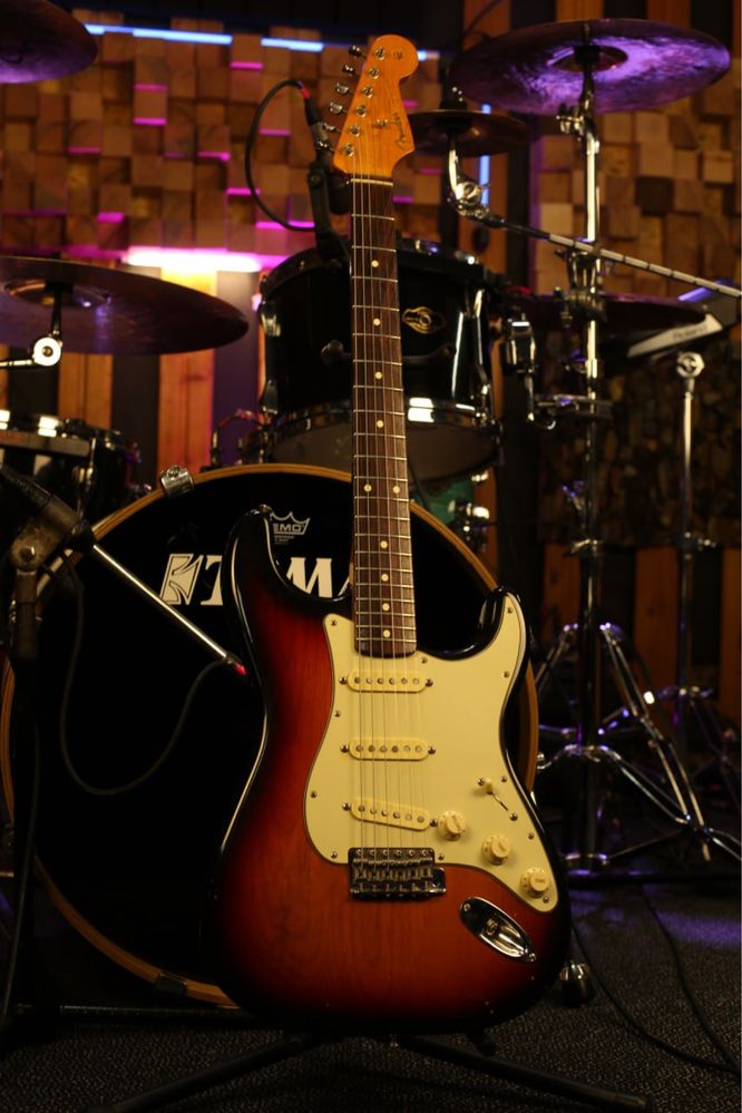 Fender American Vintage '62 Stratocaster + custom shop pikups